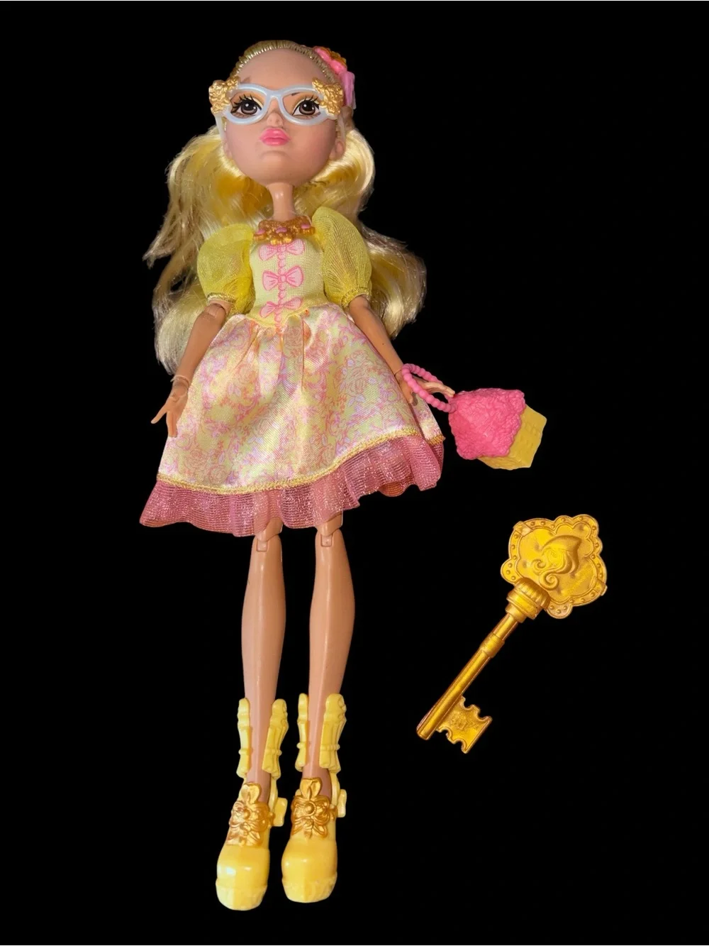 Ever After High Birthday Ball Rosabella Beauty Doll (2016) w/ Brush and Bag - Picture 1 of 3